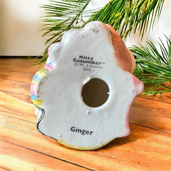 VINTAGE 1985 Kitty Cucumber Figurine “Ginger” by B. Shackman for Schmid - Easter - Picture 6 of 9